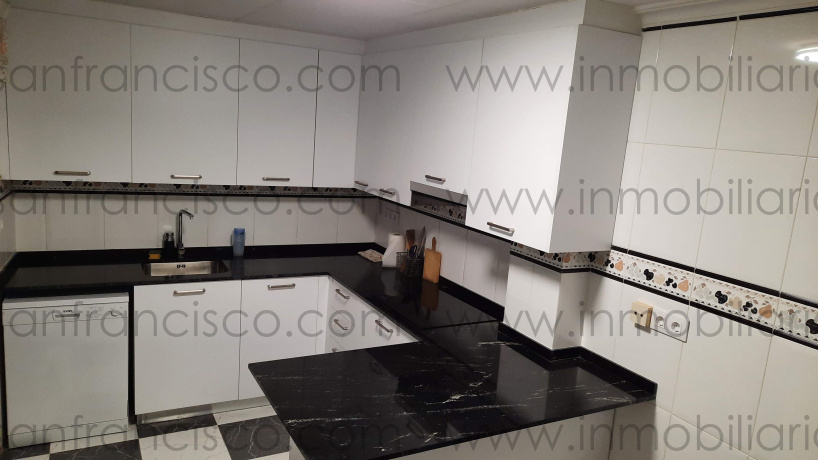 Casco urbano, 5 Habitaciones Habitaciones, ,3 BathroomsBathrooms,Casa,En Venta,1137