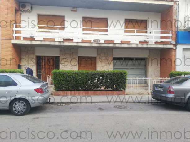 Casco urbano, 8 Habitaciones Habitaciones, ,3 BathroomsBathrooms,Casa,En Venta,1139