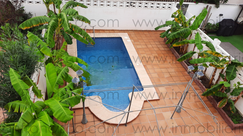 Salinas, 4 Habitaciones Habitaciones, ,3 BathroomsBathrooms,Adosado,En Venta,1141