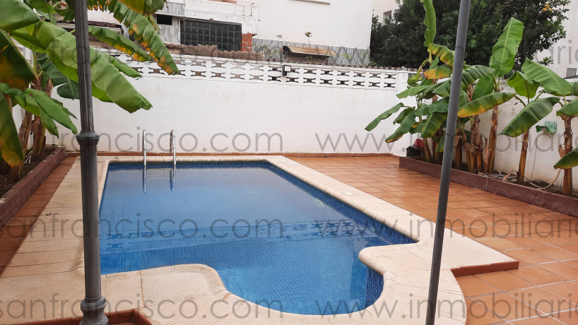 Salinas, 4 Habitaciones Habitaciones, ,3 BathroomsBathrooms,Adosado,En Venta,1141