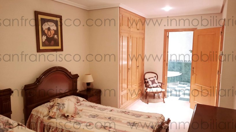 Pais Valencia, 4 Habitaciones Habitaciones, ,2 BathroomsBathrooms,Piso,En Venta,3,1142